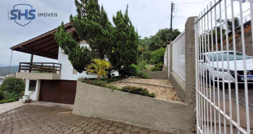 Casa com 3 dormitórios à venda, 200 m² por R$ 830.000,00 - Ponta Aguda - Blumenau/SC