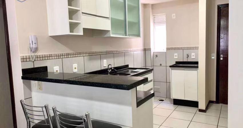 Apartamento com 2 dormitórios para alugar, 60 m² por R$ 1.810,00/mês - Velha Grande - Blumenau/SC