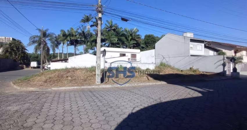 Terreno de Esquina Plano no Bairro Bela Vista em Gaspar