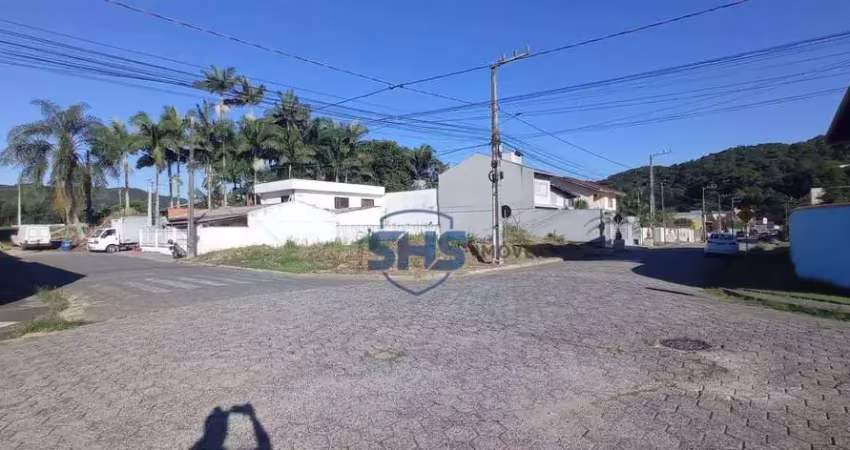 Terreno de esquina plano no bairro bela vista em gaspar