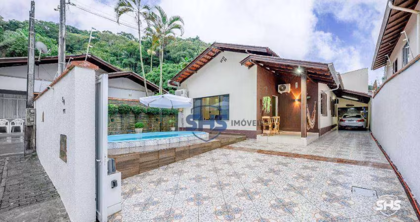 Casa com 4 dormitórios à venda, 190 m² por R$ 1.100.000,00 - Ponta Aguda - Blumenau/SC