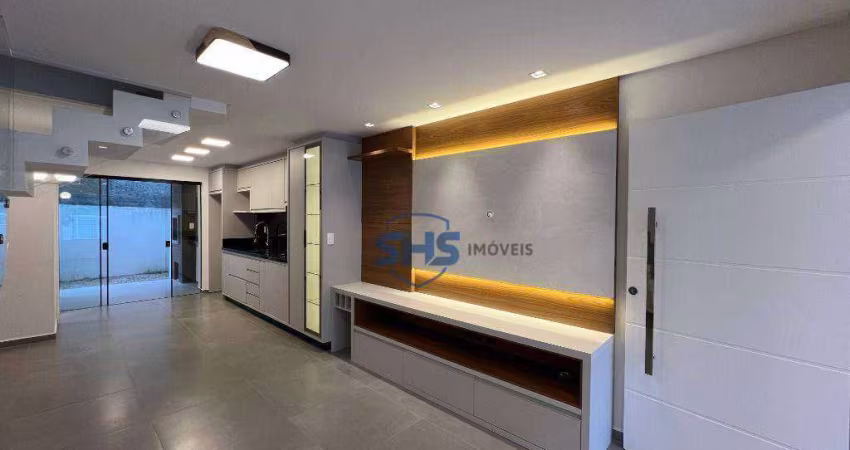 Casa com 3 dormitórios para alugar, 109 m² por R$ 3.500,00/mês - Água Verde - Blumenau/SC
