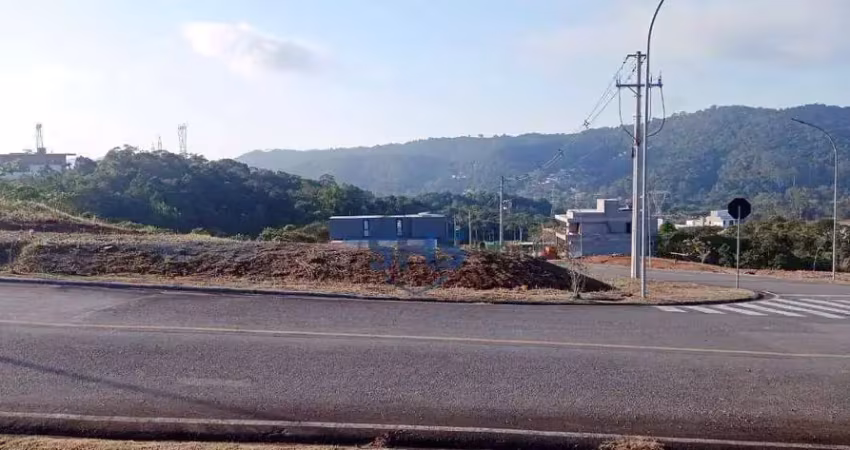 Terreno plano no condomínio paysage privilége parque no bairro ponta aguda.
