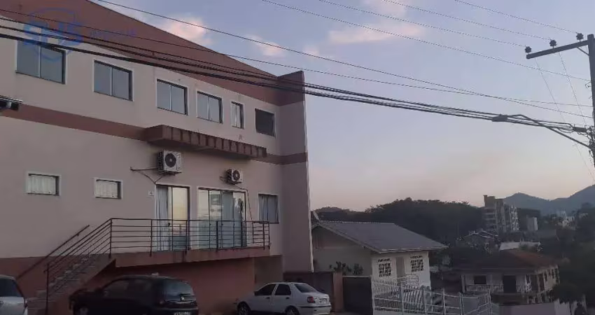 Apartamento com 2 dormitórios para alugar, 56 m² por r$ 1.725,00/mês - salto weissbach - blumenau/sc