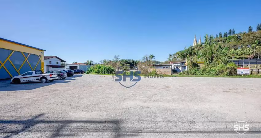 Terreno com 3863m2 em ótima localização no bairro coloninha em gaspar.