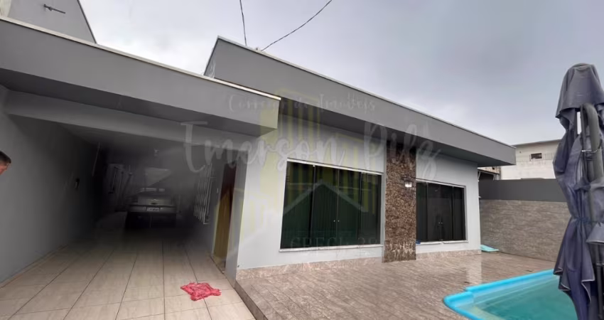 CASA SEMIMOBILIADA DE 4 QUARTOS SENDO 1 SUÍTE NO BAIRRO BARRA DO RIO