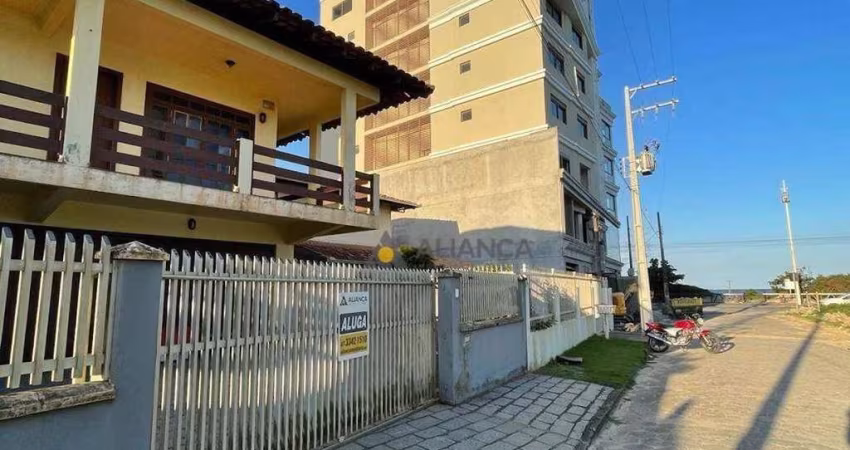 Casa com 3 dormitórios à venda, 267 m² por R$ 1.700.000 - Gravatá - Navegantes/SC