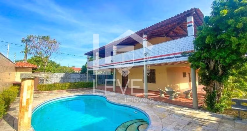 Casa com 3 dormitórios, 250 m² - venda por R$ 450.000,00 ou aluguel por R$ 2.200,00/mês - Centro - Aquiraz/CE