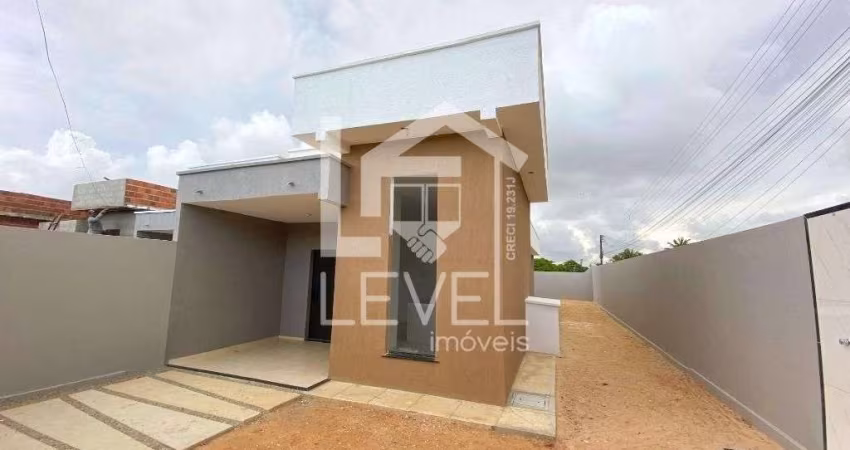 Casa de esquina com 3 dormitórios à venda, 92 m² por R$ 349.000 - Aquiraz/CE