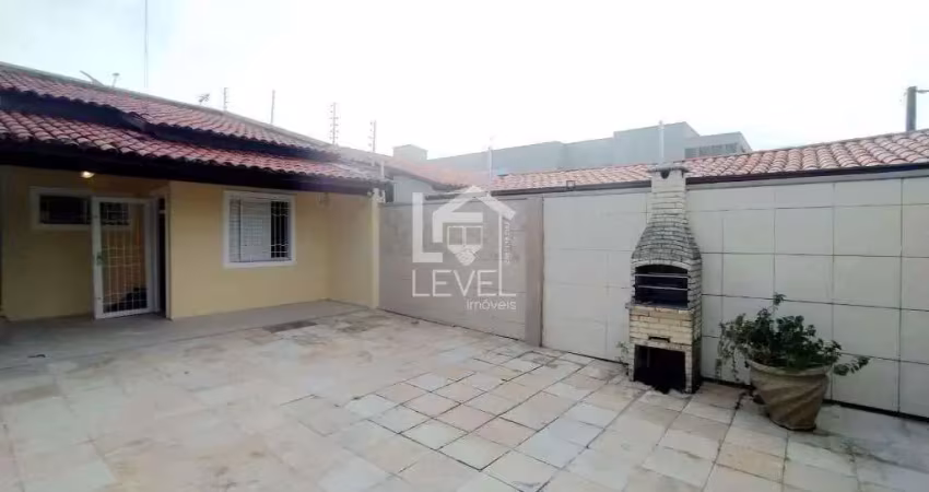 Casa com 3 quartos à venda no Centro, Aquiraz 