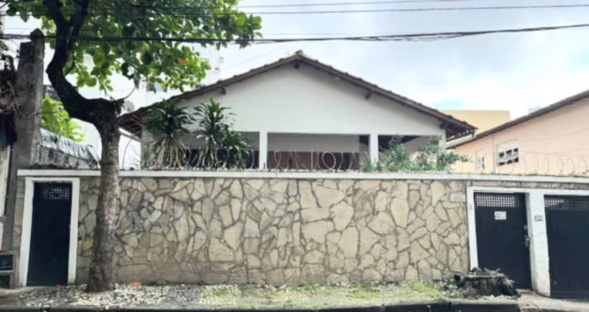 Casa à Venda na Pituba