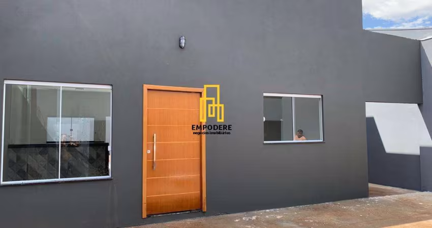 Casa para Venda em Uberlândia, Santa Rosa, 3 dormitórios, 1 suíte, 1 banheiro, 2 vagas