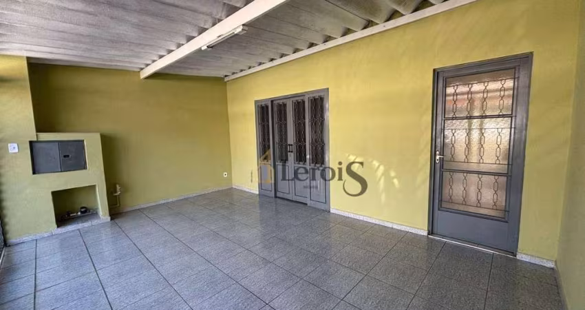 Casa com 3 dormitórios à venda, 148 m² por R$ 350.000,00 - Jardim Aeroporto I - Itu/SP
