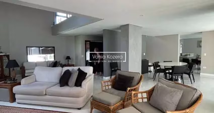 Casa Residencial 5 - 550 m2 A/T-3 suítes- 4.100.000-toda reformada- Sta Parnaíba