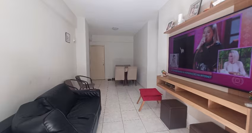 Apartamento com 2 quartos para venda na Rua Santa Titara - Meier