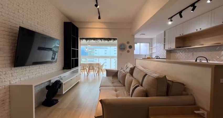 Imperdível oportunidade: Apartamento à venda em Praia Grande-SP, bairro Caiçara, 2 quartos, 1 suíte, 2 salas, 2 vagas, 81m². Confira!