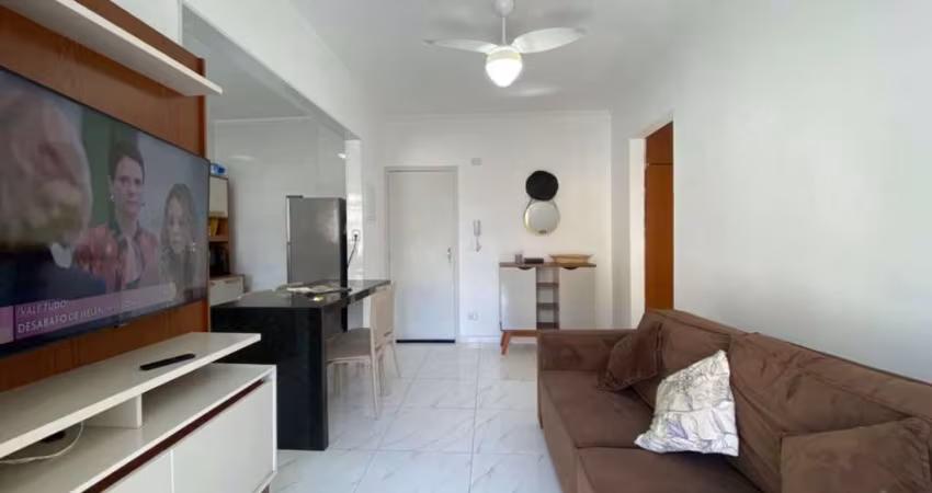 Apartamento à venda em Praia Grande-SP, no bairro Caiçara, com 1 quarto, 1 sala, 1 banheiro, 1 vaga de garagem e 48m².