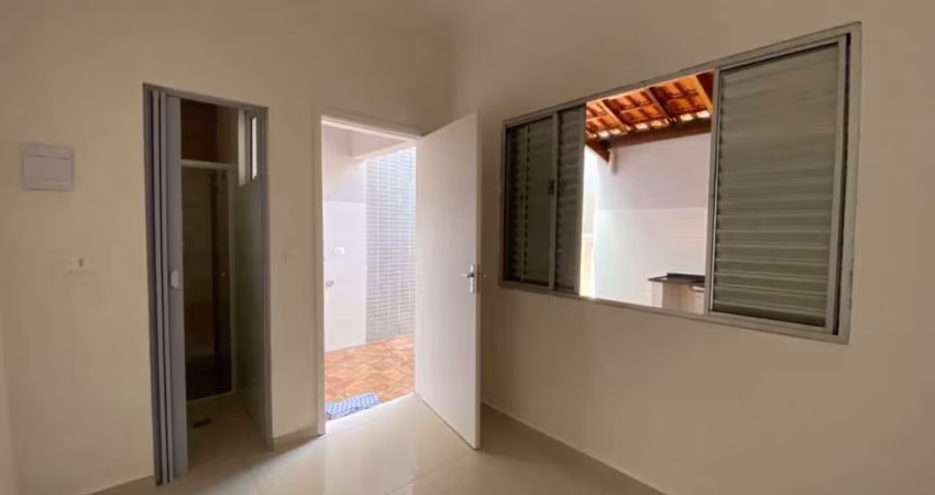 Imperdível: Casa à venda em Praia Grande-SP, bairro Caiçara - 3 quartos, 2 suítes, 3 banheiros, 2 vagas de garagem, 88,12 m²!