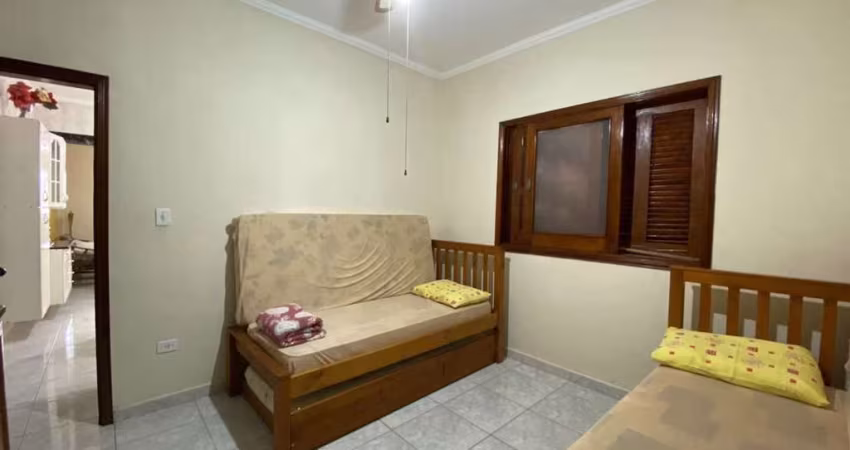 CASA 1 DORMITORIO COM CHURRASQUEIRA E 2 VAGAS PARA VENDA NA VILA CAIÇARA