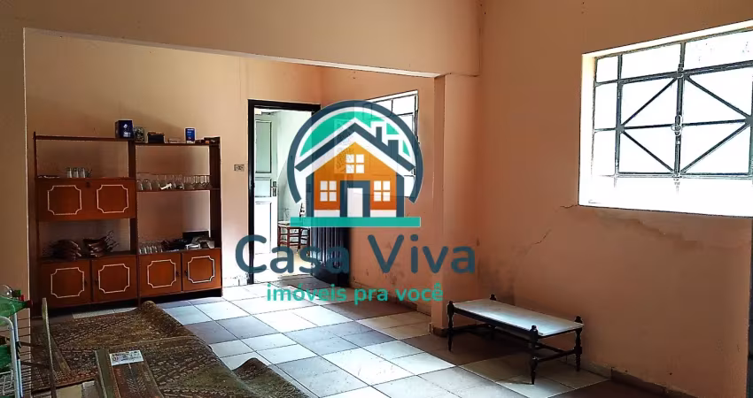 Casa térrea à venda na vila moinho velho com 180m², 2 dormitórios, edícula e 1 vaga. a 10 minutos do metrô sacomã