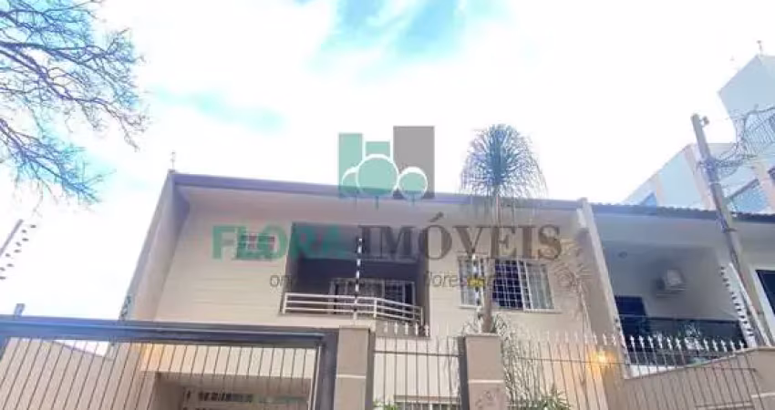 EXCELENTE SOBRADO NA ZONA 07, PROXIMO AO COLEGIO ADVENTISTA.
