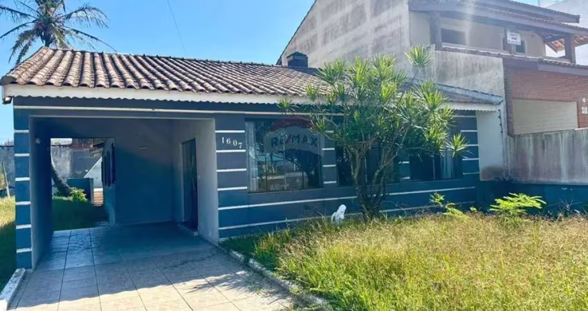 Casa com 3 quartos à venda na Avenida Governador Mário Covas Júnior, 1607, Centro, Peruíbe