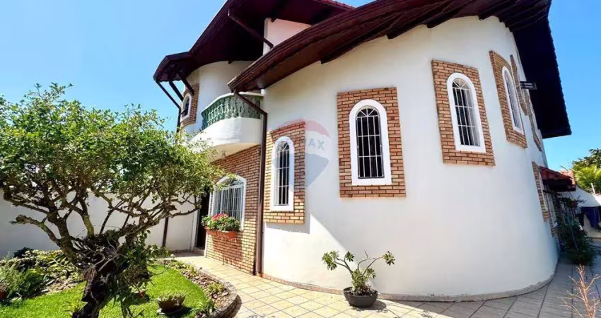 Casa com 4 quartos à venda no Jardim São Luis, Peruíbe 