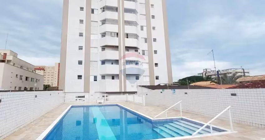 Apartamento mobiliado em peruíbe: 3 dormitórios, varanda gourmet, piscina e a poucos passos do mar!