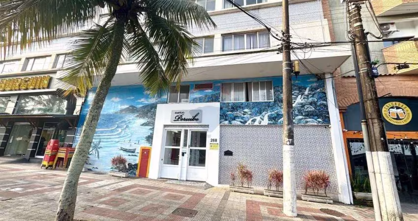 Excelente oportunidade: apartamento no centro de peruíbe, a 200m da praia e próximo a tudo!