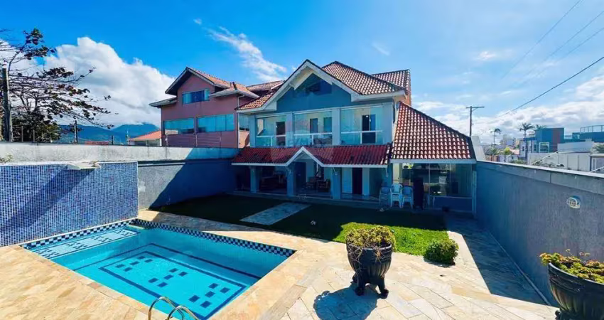 Imperdível!!! sobrado de frente para o mar no stella maris – 6 dorms, 2 suítes e 430 m² construídos