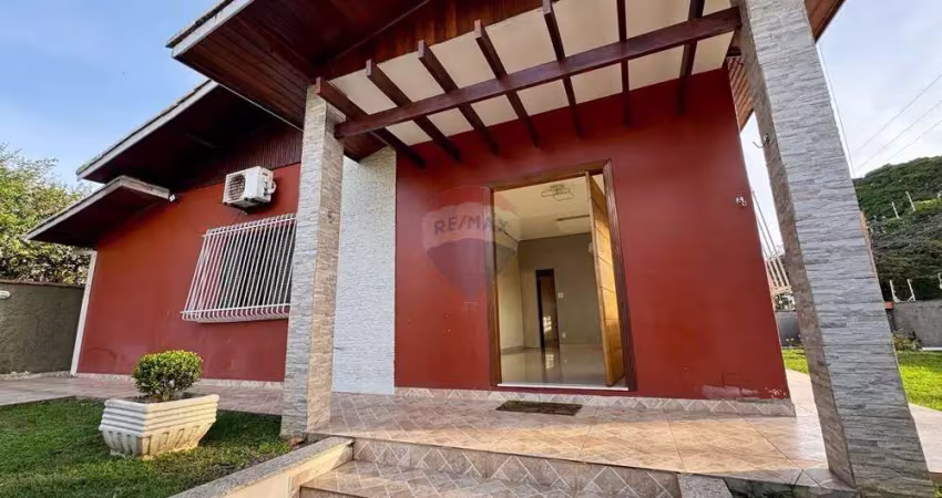 Casa com 3 quartos para alugar no Centro, Peruíbe 