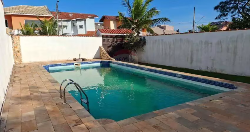 Casa com 4 quartos para alugar no Balneário Josedy, Peruíbe 