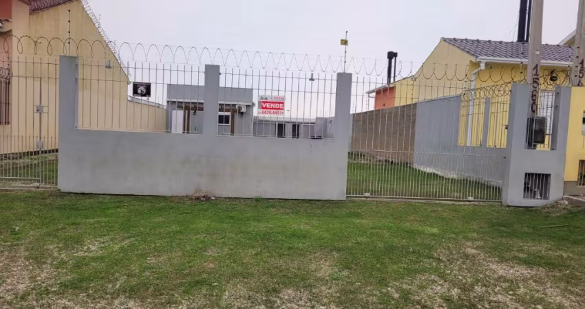 Excelente terreno com área construída regularizada.