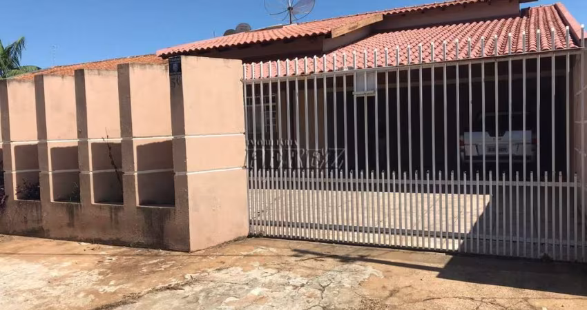Casa com 3 quartos à venda na Midori Koga, --, Maria Lúcia, Londrina