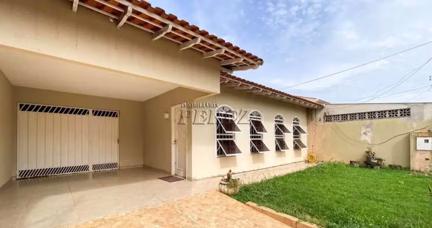 Casa com 3 quartos à venda na Rua Roma, --, Parque Residencial Joaquim Toledo Piza, Londrina
