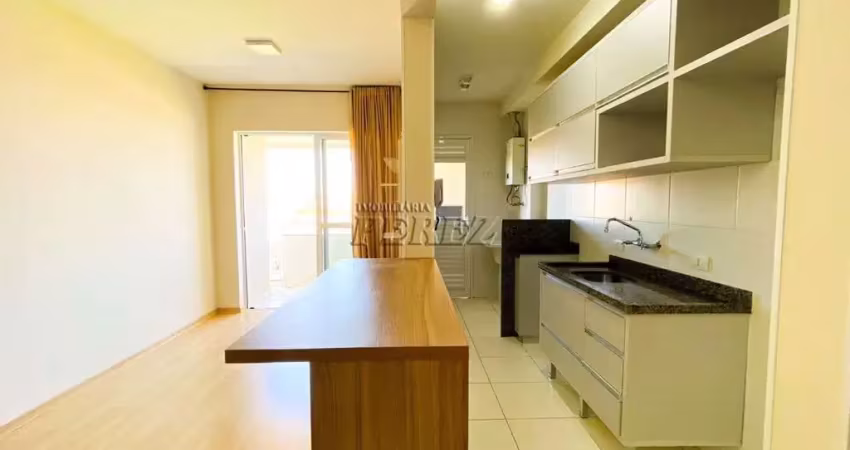 Apartamento com 3 quartos para alugar na Avenida Celso Garcia Cid, --, Vila Siam, Londrina