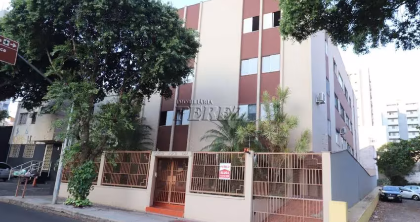 Apartamento com 3 quartos para alugar na Avenida Rio de Janeiro, --, Centro, Londrina