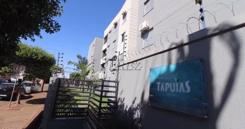 Apartamento com 3 quartos para alugar na TAPUIAS, --, Yara, Londrina