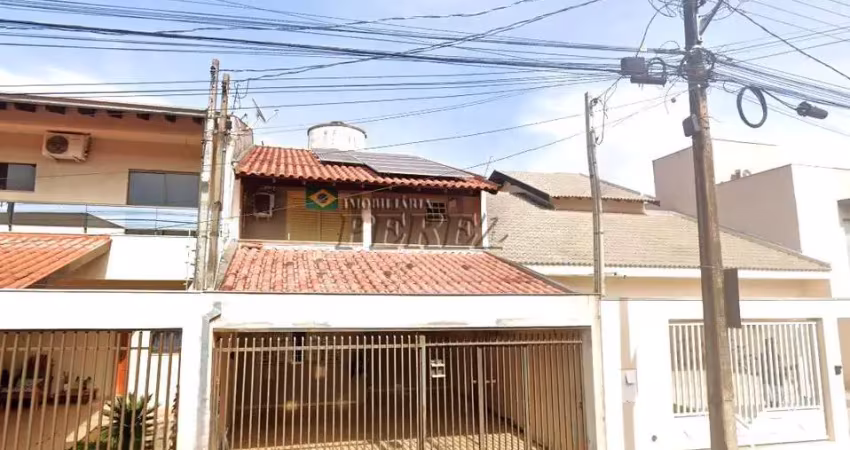 Casa com 3 quartos à venda na Rua Cristian César Moretto, --, Antares, Londrina