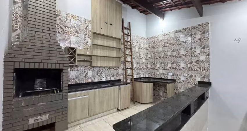 Casa com 3 quartos para alugar na Rua Paramaribo, 39, Parque das Américas, Mauá