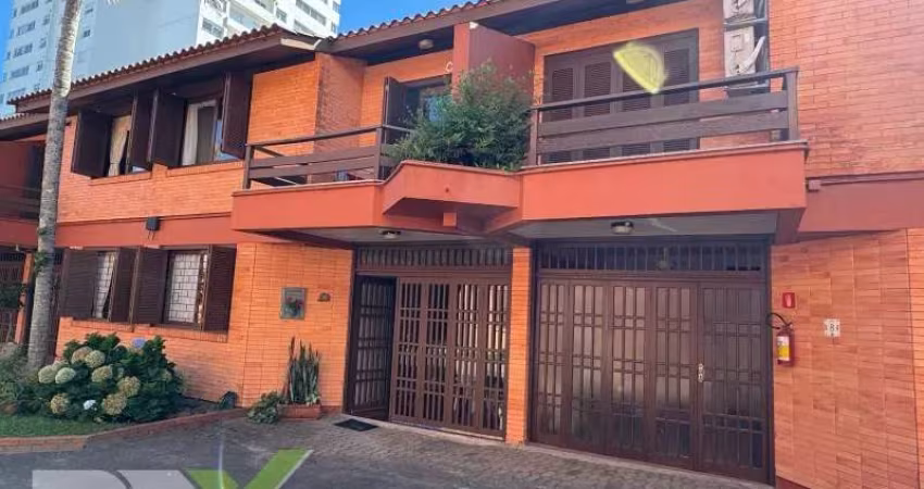 Duplex de 02 dormitórios no centro de Tramandaí