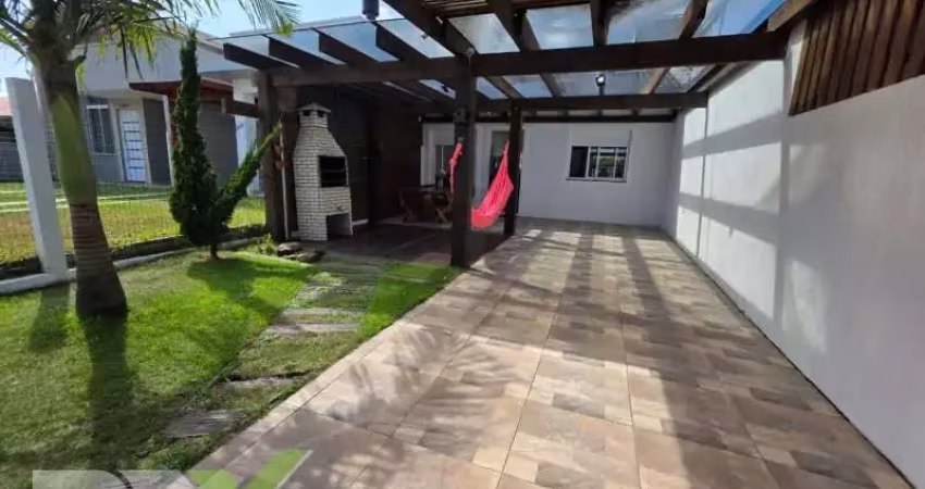 Casa Geminada de 02 dormitórios em Tramandaí