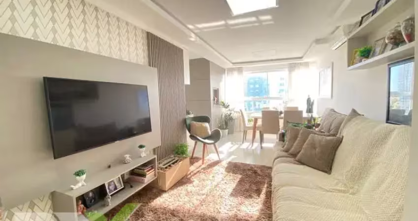 Apartamento de 02 dormitórios no centro de tramandaí