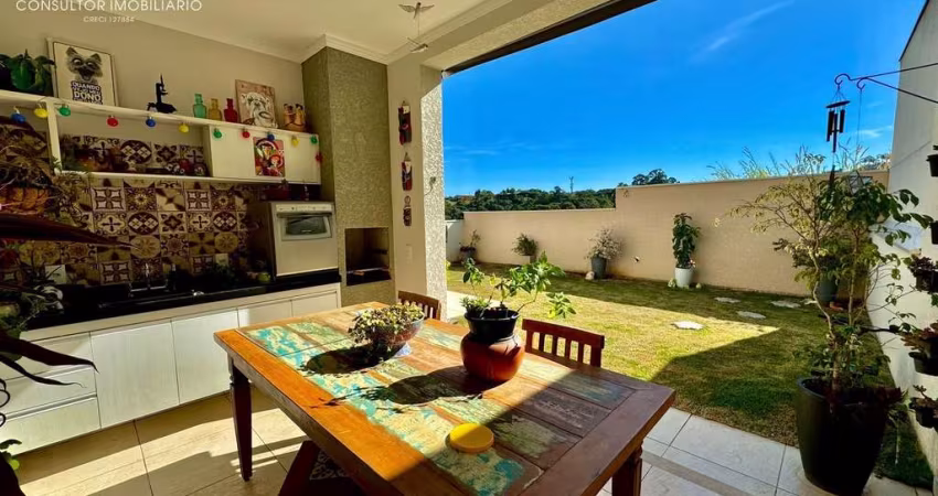 CASA COM 3 SUÍTES  CONDOMÍNIO MIRANTE BRAGANÇA PAULISTA-SP