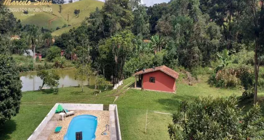 Chácara / sítio com 4 quartos à venda na CHÁCARAS, 33, Zona Rural, Joanópolis