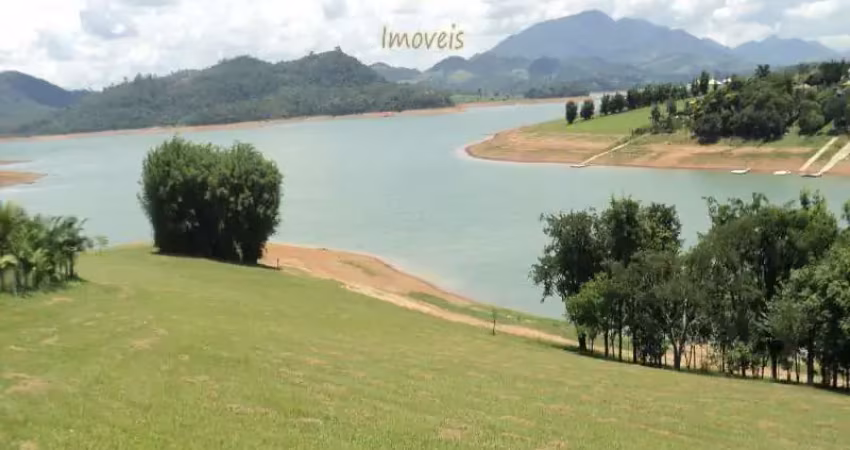 Pé na água , sítio  com acesso para represa  bragança pauista