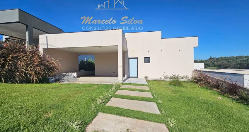 CASA TOTALMENTE TÉRREA, 3 SUITES  CONDOMNIO FLAMBOYAN  ,