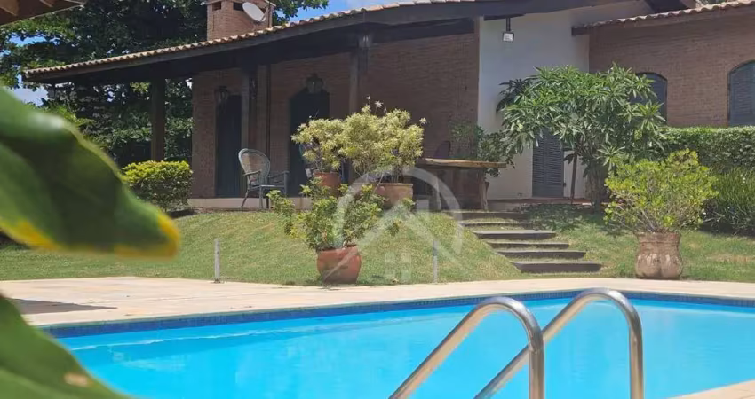 Casa com 5 dormitórios à venda, 400 m² por R$ 1.800.000,00 - Vila Petrópolis - Atibaia/SP