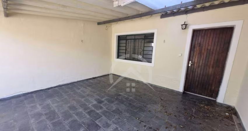 Sobrado com 2 dormitórios e edícula, locação 110 m² por R$ 2.576/mês - Centro - Atibaia/SP