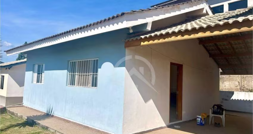Casa térrea para locação em Condomínio por R$ 2.500,00 o pacote - Atibaia/SP